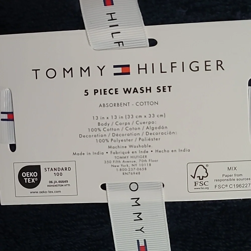 Tommy Hilfiger Bath Towel Set